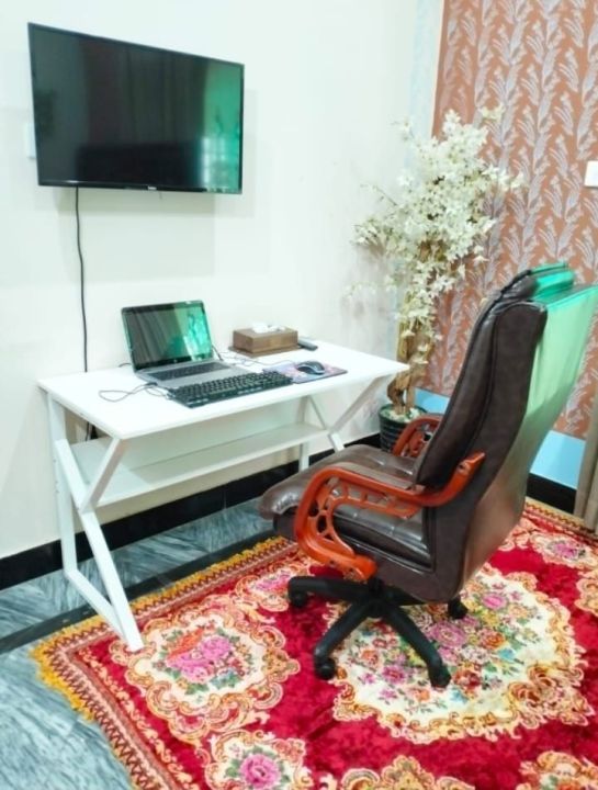 Laptop%20table,%20computer%20table,%20study%20table,%20study%20desk,%20office%20table,%20workstation%20table.%20Gaming%20table%20-%20Image%205