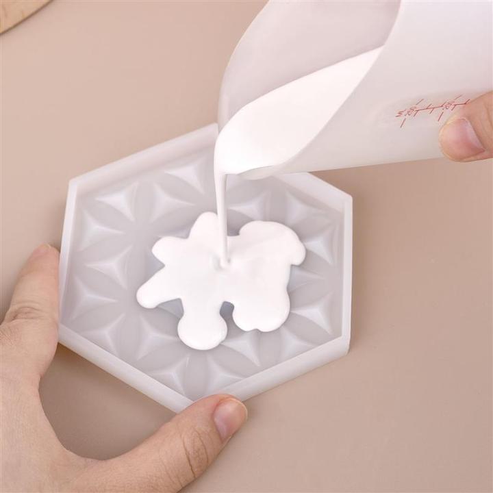 Pottery%20Tools%20Silicone%20Measuring%20Cups%20DIY%20Resin%20Glue%20Tools%20Cup%20for%20Making%20Handmade%20Craft%20Nonstick%20Silicone%20Mixing%20Cup%20-%20Image%204