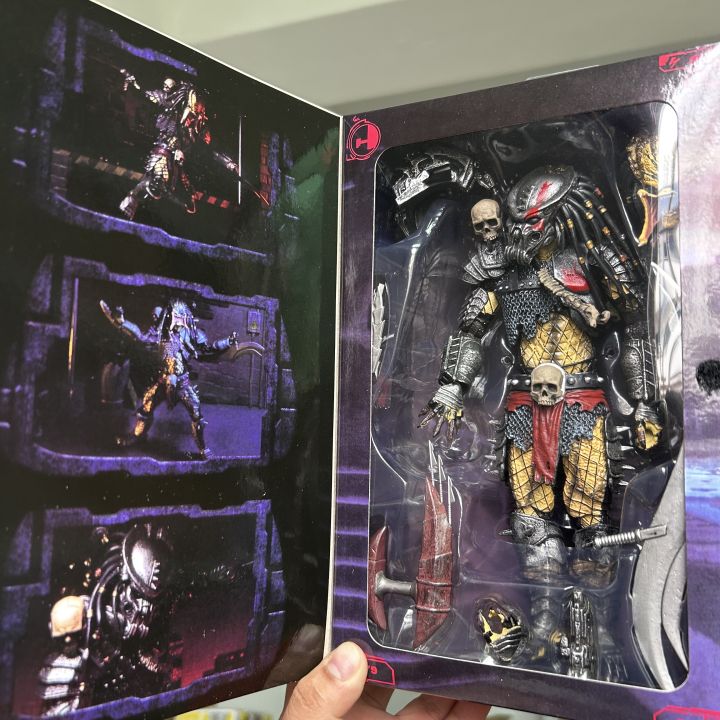 NECA%20Predator%20Clan%20Leader%20Concrete%20Jungle%20Deluxe%20Predator%20Warrior%20Action%20Figure%20Chief%20Alien%20Model%20Toy%20Desk%20Decor%20%20For%20Friend%20-%20Image%203
