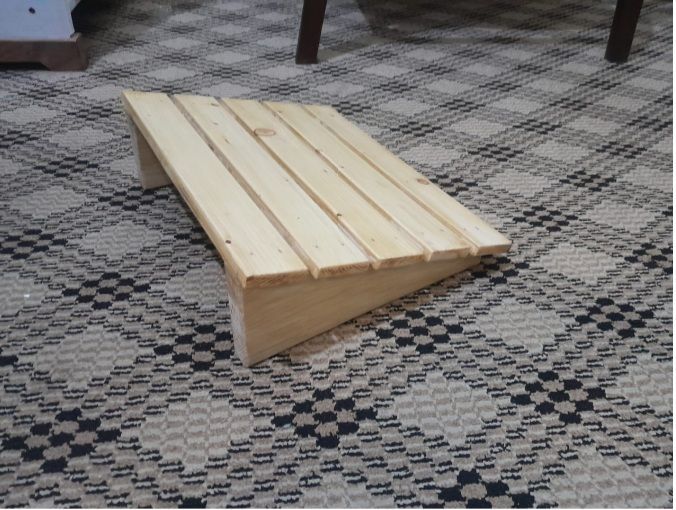 Wooden%20Foot%20rest%20for%20Home%20and%20Office,Under%20Desk%20foot%20rest%20Stool,%20Foot%20relaxation,%20Wooden%20Ergonomic,%20Under%20-Desk%20Foot%20rest%20Stool%20Foot%20-%20Image%204