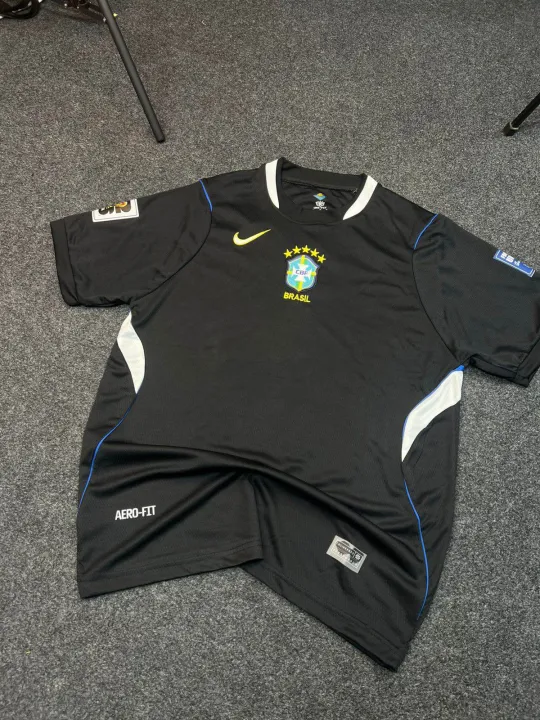 Brazil%20Aero-Fit%20Premium%20Black%20Edition%20Football%20Jersey%20-%20Image%206