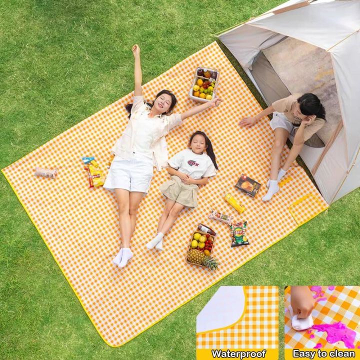 Large%20Beach%20Blanket%20Outdoor%20Picnic%20Blankets%20Waterproof%20Sandproof%20Portable%20Blankets%20Foldable%20and%20Lightweight%20for%20Camping%20-%20Image%202