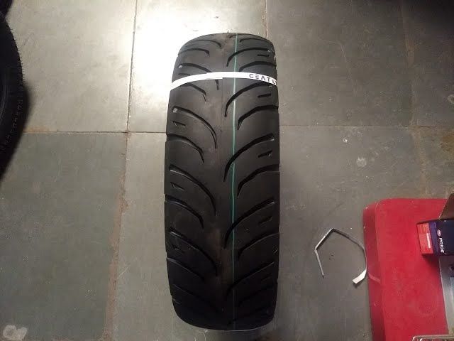CEAT%20Tyre%20140/60R17%20Tubeless%20Radial%20Tyre%20For%20Fz%20V2-%20V3,%20Gixxer%20-%20Image%202