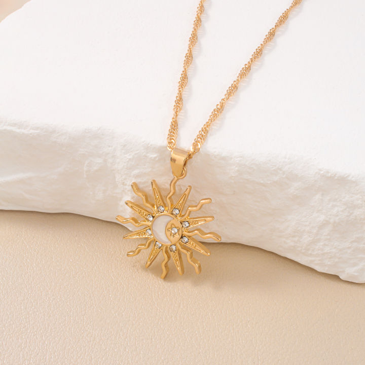 1Pcs%20Shining%20Rhinestone%20Unique%20Design%20Sun%20Star%20Moon%20Three%20In%20One%20Pendant%20Necklace%20Retro%20Women's%20Daily%20Versatile%20Party%20Jewelry%20-%20Image%204