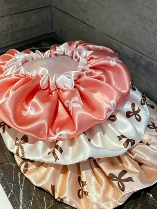 1%20Piece%20Double-Layer%20Printed%20Shower%20Cap,%20Elastic%20and%20Adjustable%20Hair%20Protection,%20Unisex,%20Reusable%20Polyester%20Fiber,%20Essential%20for%20Home%20Bathing,%20Durable%20Shower%20Cap%20-%20Image%203