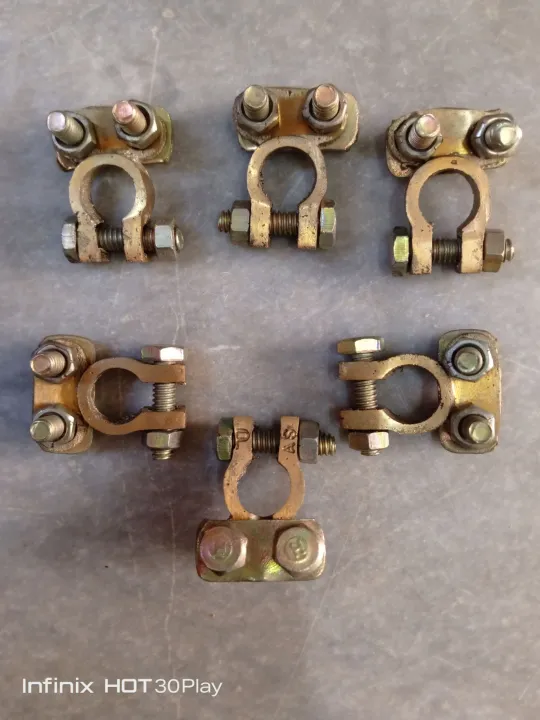 Heavy%20Duty%20Battery%20Terminals%20-%20Image%203