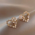 New Love Pearl Stud Earrings For Women Trendy Crystal Love Heart Korean Earring Personality Party Banquet Jewelry Gift. 