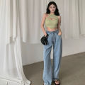 Women's crop top, Korean style cute crop top, slim fit, very beautiful mannequin. 