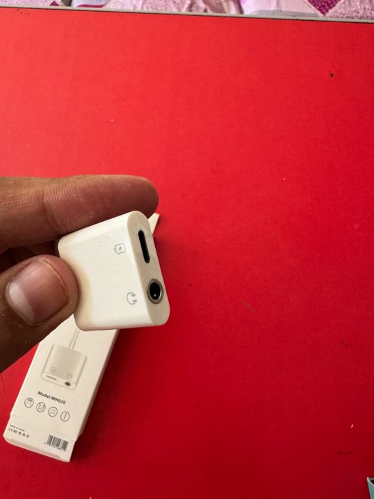 iPhone%20Lighting%20Connector%20To%203.5MM%20High%20Quality%20(%20Highly%20Recommended)%20-%20Image%203