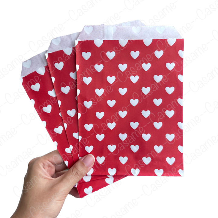 25 pcs Valentine's Day Bags 13x18cm, Red Heart Paper Treat Bags Small Favor Bags for Valentine's Party, Wedding, Birthday