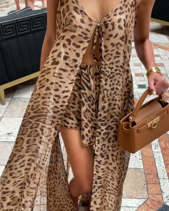 Summer%202025%20%20Women's%20Beach%20Vacation%20Dress%20Set%20Chiffon%20Print%20Halter%20Long%20Dress%20Loose%20Leopard%20Print%20Shorts%20Dress%20Suit%20-%20Image%204