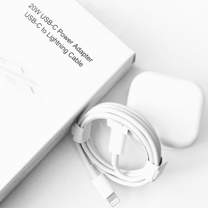 I-phone%20Three%20Pin%20Charger%2020W%20Power%20Adapter%20With%20USB-C%20To%20Lightning%20Cable%20-%20Image%203