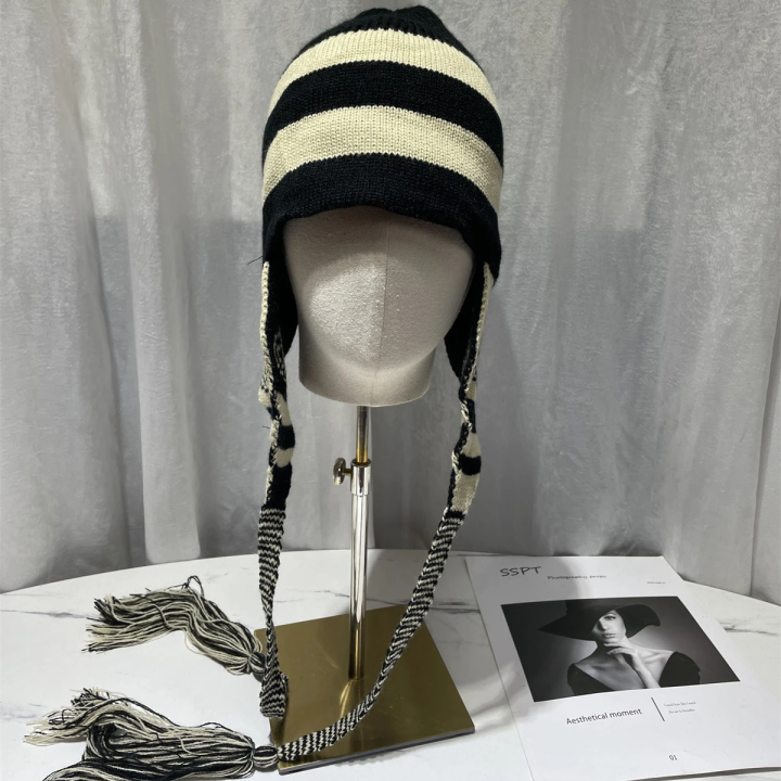 Anime%20cosplay%20NANA%20Hat%20Stripe%20Tassel%20Ear%20Protection%20Woolen%20Lei%20Feng%20Hat%20Warm%20Knitted%20Flying%20Hat%20Trendy%20Accessories%20Fans%20Gifts%20-%20Image%202