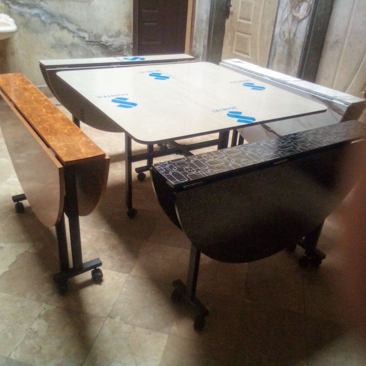 Square%20shape%20tables%20foldable%20feature%20-%20Image%205