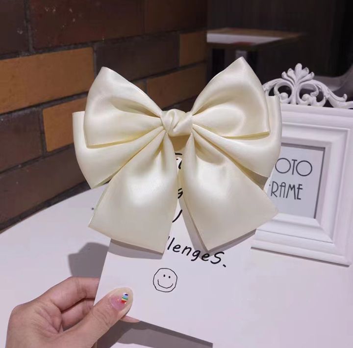 Handmade%20Big%20Bou%20Hair%20Clip,%20Silk%20Material,%20Large%20Size%20for%20Elegant%20Updos%20and%20Special%20Occasions%20-%20Image%202