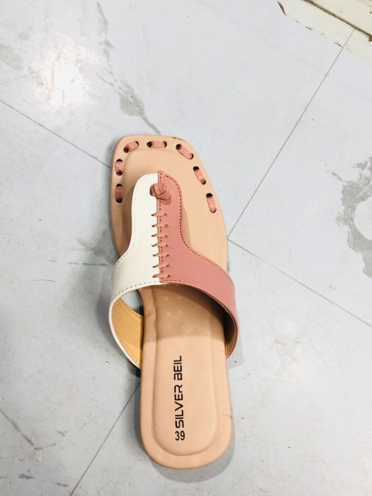 Womens Fashionable One Toi Antic Flat Sandal for Girls and Ladies | One Bolt
