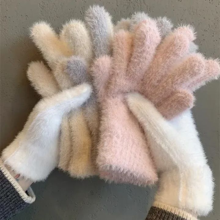 Fashion%20Winter%20Mink%20Velvet%20Five%20Finger%20Gloves%20Plush%20Warm%20Cold-proof%20Gloves%20Women%20Outdoors%20Cycling%20Solid%20Color%20Wistiti%20Mittens%20-%20Image%202