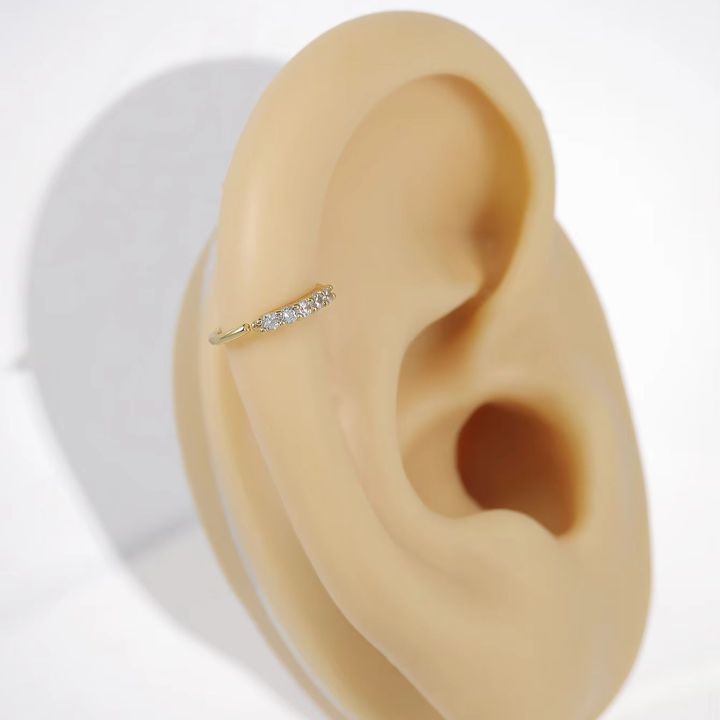 Single-row%20miniature%20zircon%20ultra-sparkle%20fine%20drill%20exquisite%20with%20drill%20opening%20ring%20nose%20stud%20nose%20pierced%20nose%20ring%20Earrings%20-%20Image%205