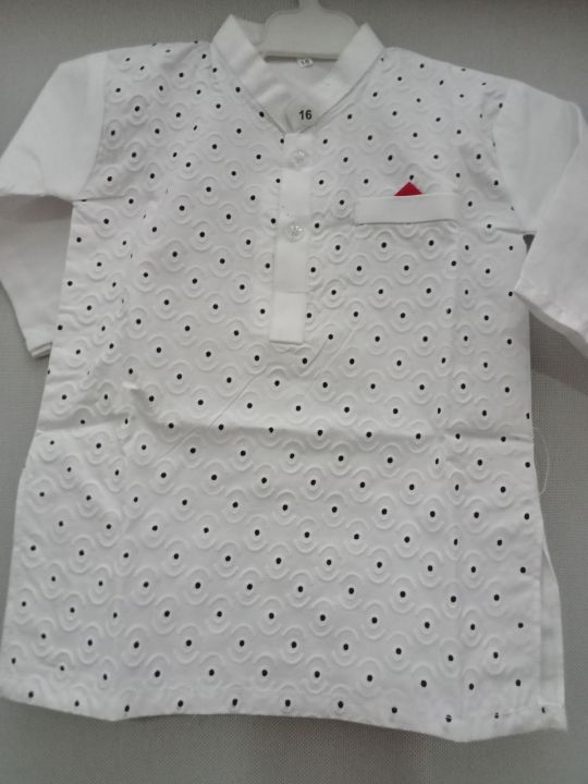 White%20kameez%20shalwar%20with%20emboss%20design%20cotton%20fabric%20and%20stylish%20pocket%20-%20Image%205