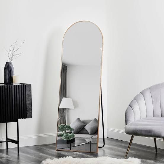 floor mirror