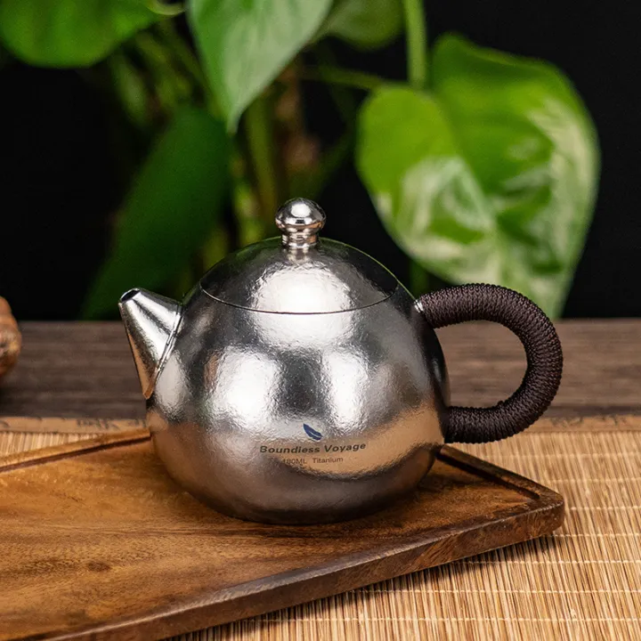 Boundless%20Voyage%20Titanium%20Teapot,%20Lightweight%20Loose%20Leaf%20Kettle%20with%20Anti-Scald%20Handle%20&%20Lid,%20Tea%20Maker%20for%20Home%20Office%20Ti3111D%20-%20Image%206