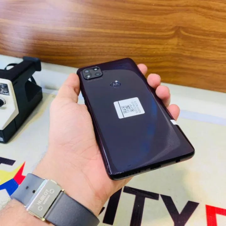 Motorola%20One%20Ace%205G%204/64GB%20%7C%20Single%20Sim%20%7C%20Mobile%20Phone%20-%20Image%204