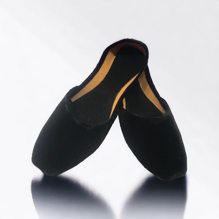 Khussa%20for%20boys%20black%20velvet%20khussa%20kid%E2%80%99s%20wedding%20footwear%20-%20Image%202