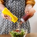 Plastic Squeezing Sauce bottle New Squeezable Graduated Jam Container Salad 3 Nozzles Gravy Boats.