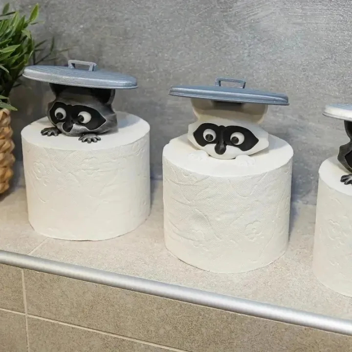 Cute%20Raccoon%20Toilet%20Paper%20Holder%20Playful%20Bathroom%20Decor%20With%20Trash%20Can%20Lid%20Cover%20Unique%20%20Idea%20Funny%20Home%20Accessory%20-%20Image%203
