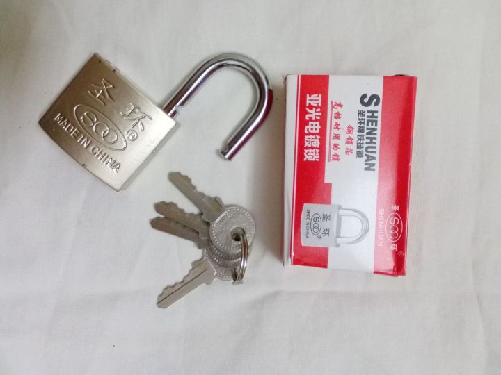 Door%20Lock,%20lock,%20lock%20with%20keys,%20door%20lock%20with%204%20keys%20stainless%20steal%2032%20mm%20-%20Image%203