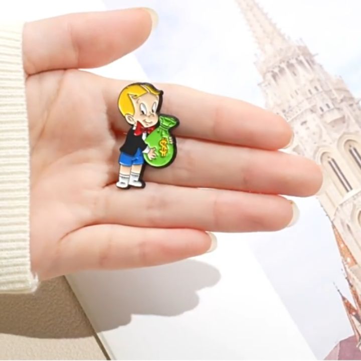 1pcs%20Cartoon%20Boy%20Money%20Bag%20Brooch%20Cartoon%20Peripheral%20Metal%20Badge%20Student%20School%20Bag%20Decoration%20Accessories%20Pendant%20Brooch%20-%20Image%202