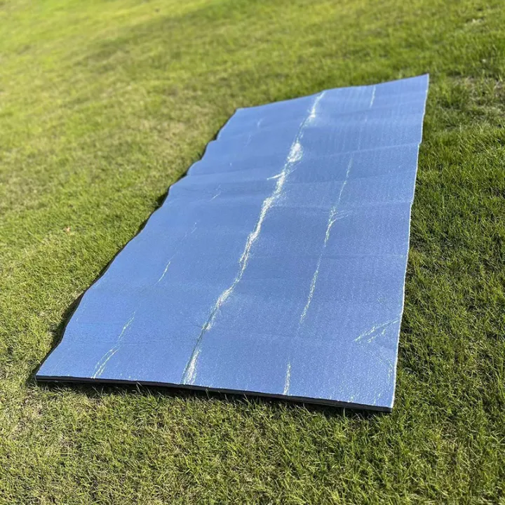 Waterproof%20Camping%20Sleeping%20Mat%20Silver%20Aluminum%20Foil%20Foldable%20Outdoor%20Picnic%20Beach%20Moisture-Proof%20Mattress%20Pad%20for%20Camping%20-%20Image%202