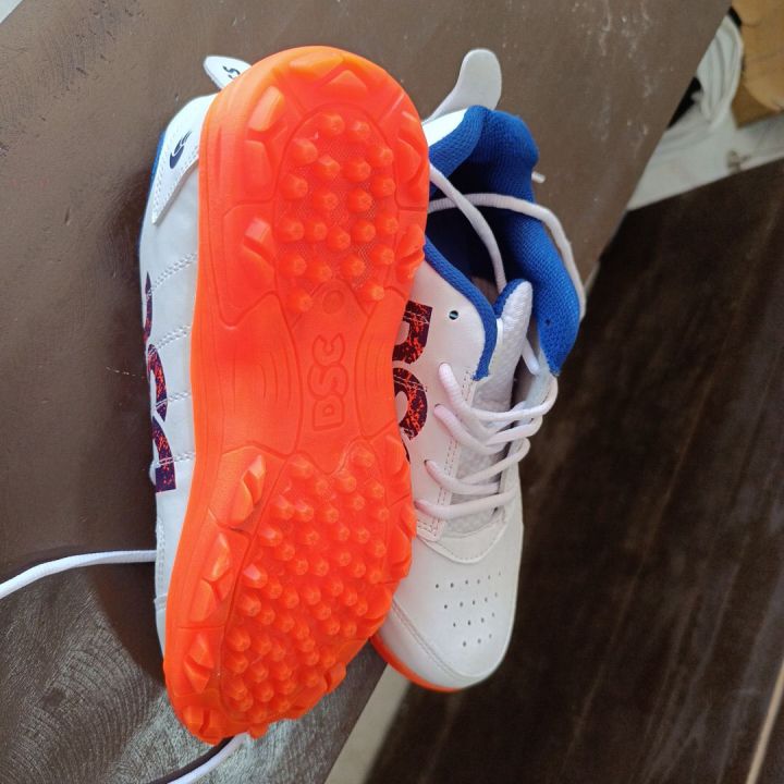 DSC%20CRICKET%20SHOE%20-%20Image%205