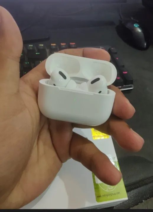 Redington%20Airpods%20Pro%20japan%20Premium%20Quality%20With%20OutClass%20BASS%20Sound%20and%20Outclass%20Battery%20Backup,%20Accurate%20Right%20left,%20HD%20Calling,%20Loud%20Sound%20With%20Music%20-%20Image%204