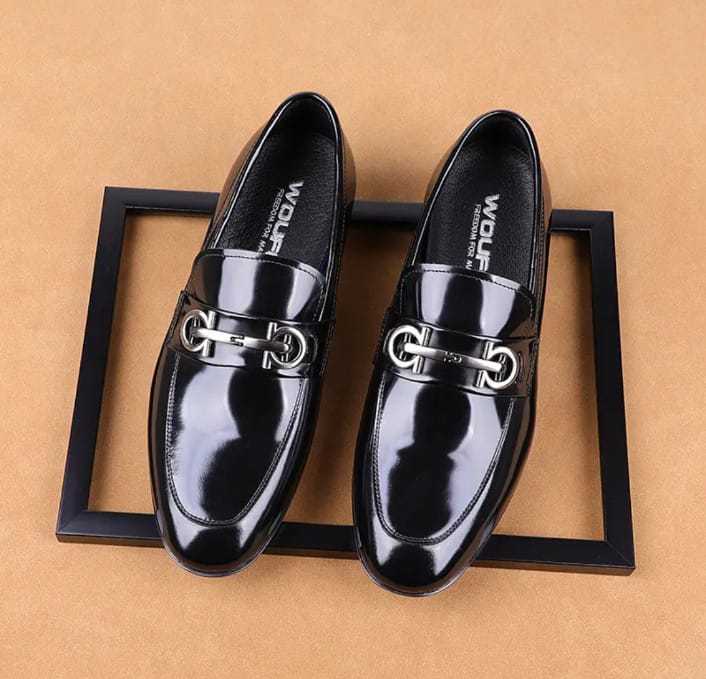 Pumpi%20shoes%20have%20been%20prepared%20for%20boys%20and%20men%20which%20are%20very%20soft,%20comfortable,%20precious%20and%20good%20looking..%20-%20Image%204