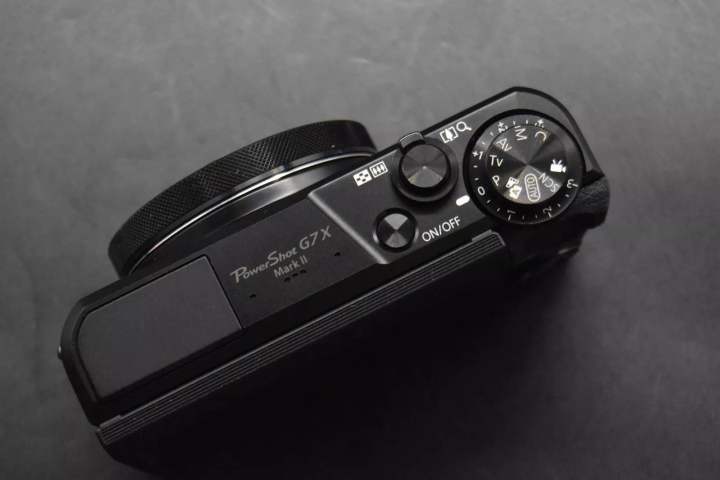 PowerShot%20G7%20X%20Mark%20II%2020,1MP%20-%20Image%202