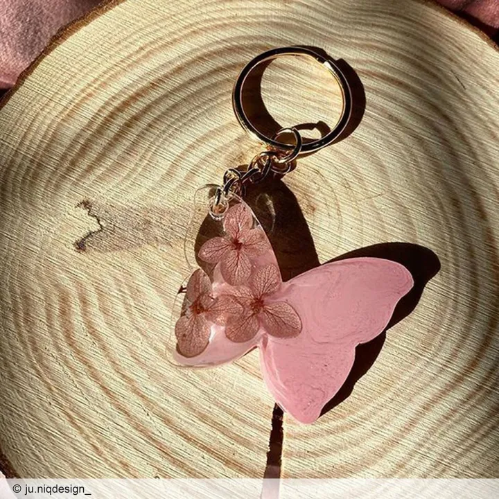 Beautiful%20Butterfly%20Keychains%20For%20Girls%20and%20boys%20-%20Image%202