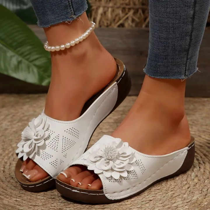 Large%20Size%20Women's%20Roman%20Style%20Hollow%20Out%20Lightweight%20Slip-On%20Shoes%20Sewing%20Line%20Cross-Border%20Platform%20Slippers%20-%20Image%206