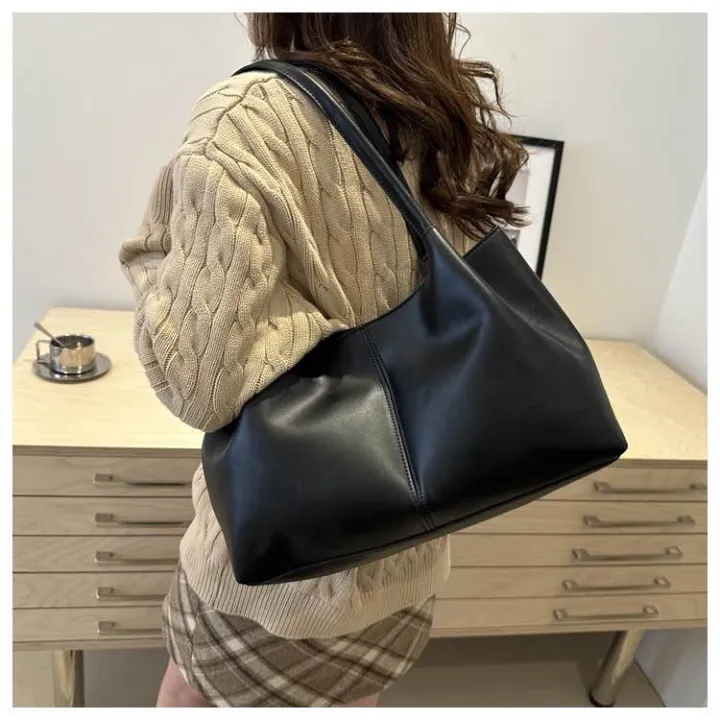 Leather%20Lara%20Bag%20-%20Image%203