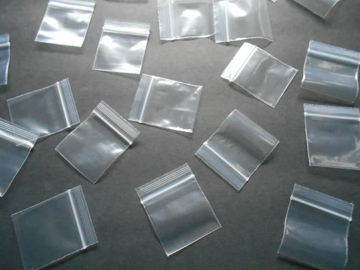 ziplock%20bags(1.5*2.5%20cm)%20re%20sealable%2050%20bags%20best%20for%20saving%20things%20buttons%20needles%20coin%20%20etc.mini%20bag%20-%20Image%205