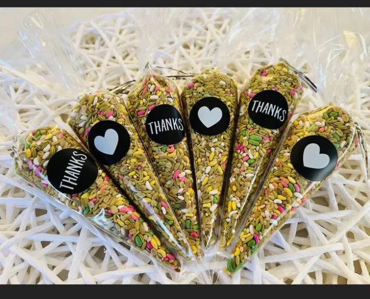 customized%20name%20sweet%20mehndi%20cone/%20mayon%20events%20giveaway/%20mehndi%20favours/%20mayon%20return%20favours%20/%20mehndi%20decor/%20mehndi%20gifts%20-%20Image%203