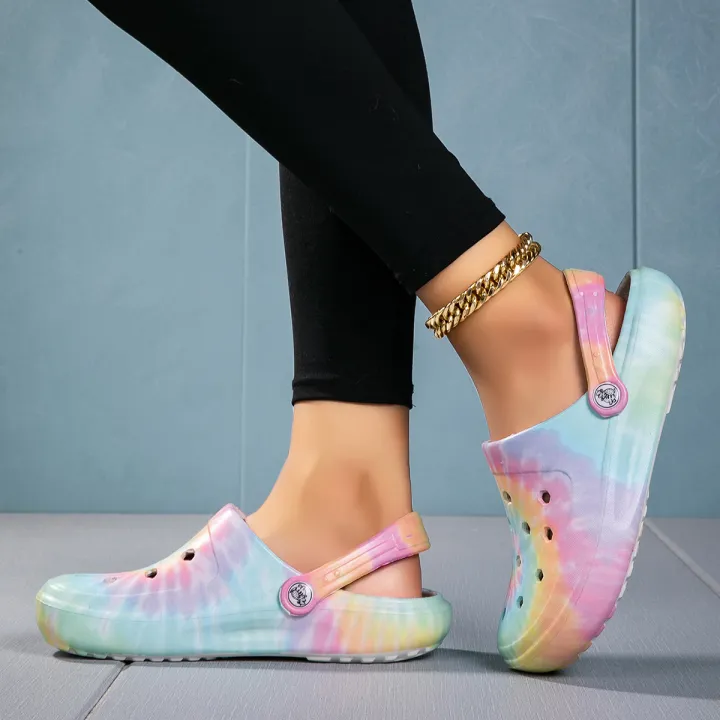 Garden%20Clogs%20Comfortable%20Women's%20Tie-dye%20Pattern%20Clogs,%20Slip%20On%20Lightweight%20Two-way%20Wear%20Clogs,%20Non-slip%20Summer%20Beach%20Slides%20666%20-%20Image%205