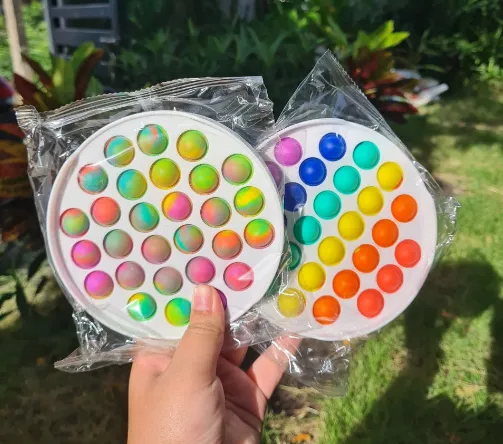 SET1%20rainbow%20color%20popsicle%20pop%20it%20push%20pop%20bubble%20toys%20push%20button%20toy%20bubble%20pop%20pop%20it%20push%20pop%20bubble%20toys%20-%20Image%203
