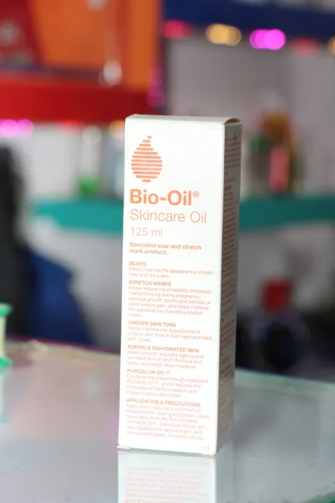 Bio-Oil%20Original%20Skincare%20Oil%20suitable%20for%20Stretch%20Marks%20%7C%20Scar%20Removal%20%7C%20Uneven%20Skin%20Tone%20%7C%20Vitamin%20E%20%7C%20All%20Skin%20Types%20%7C%20125ml%20-%20Image%202