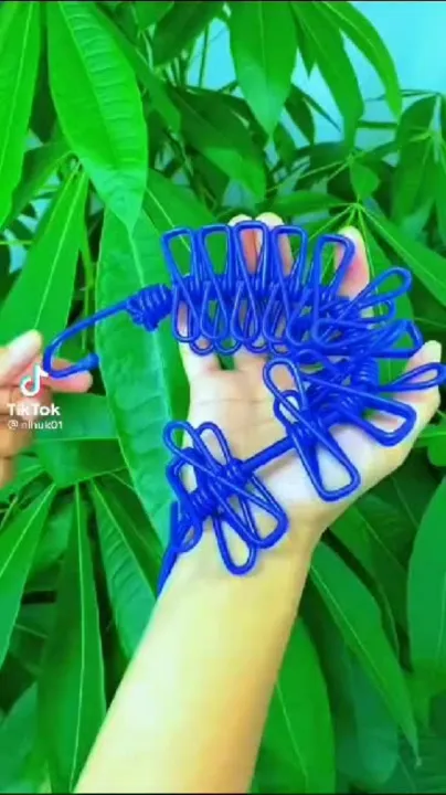 Portable%20Multi%20Functional%20Elastic%20Drying%20Rope%20with%2012%20Clips%20Multicolor%20-%20Image%203
