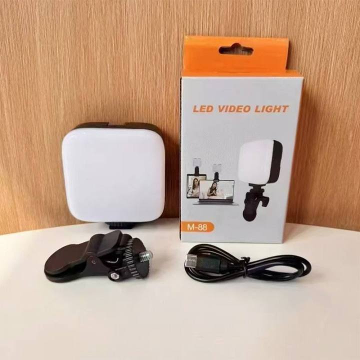 M88%20LED%20Video%20Light%20for%20Mobile%20&%20Laptop%20%7C%20Rechargeable%20Portable%20Fill%20Light%20for%20Video%20Call,%20Live%20Streaming%20&%20Content%20Creation%20-%20Image%202