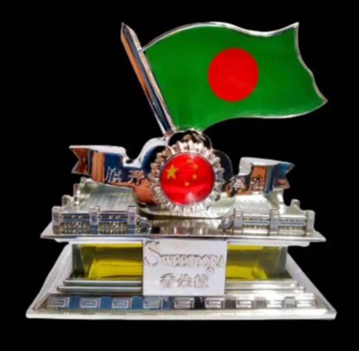 Car%20Dashboard%20Air%20Freshener%20Luxury%20Look%20for%20Your%20Car%20(Bangladesh%20Flag),%201pc%20-%20Image%204