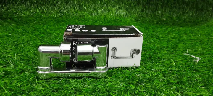 FACUET%20shower%20head%20-%20Image%202