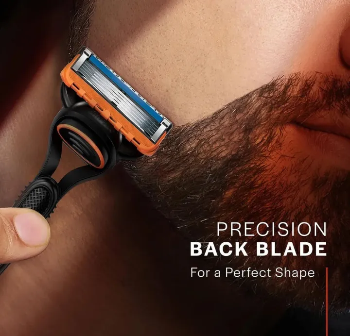 Gillette%20Fusion%205%20Razor%20with%20Styling%20Black%20Blade%20&%205%20Diamond%20Like%20Coated%20Blades%20-%20Image%207
