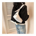 New women's armpit bag retro shoulder bag leather zipper handbag. 